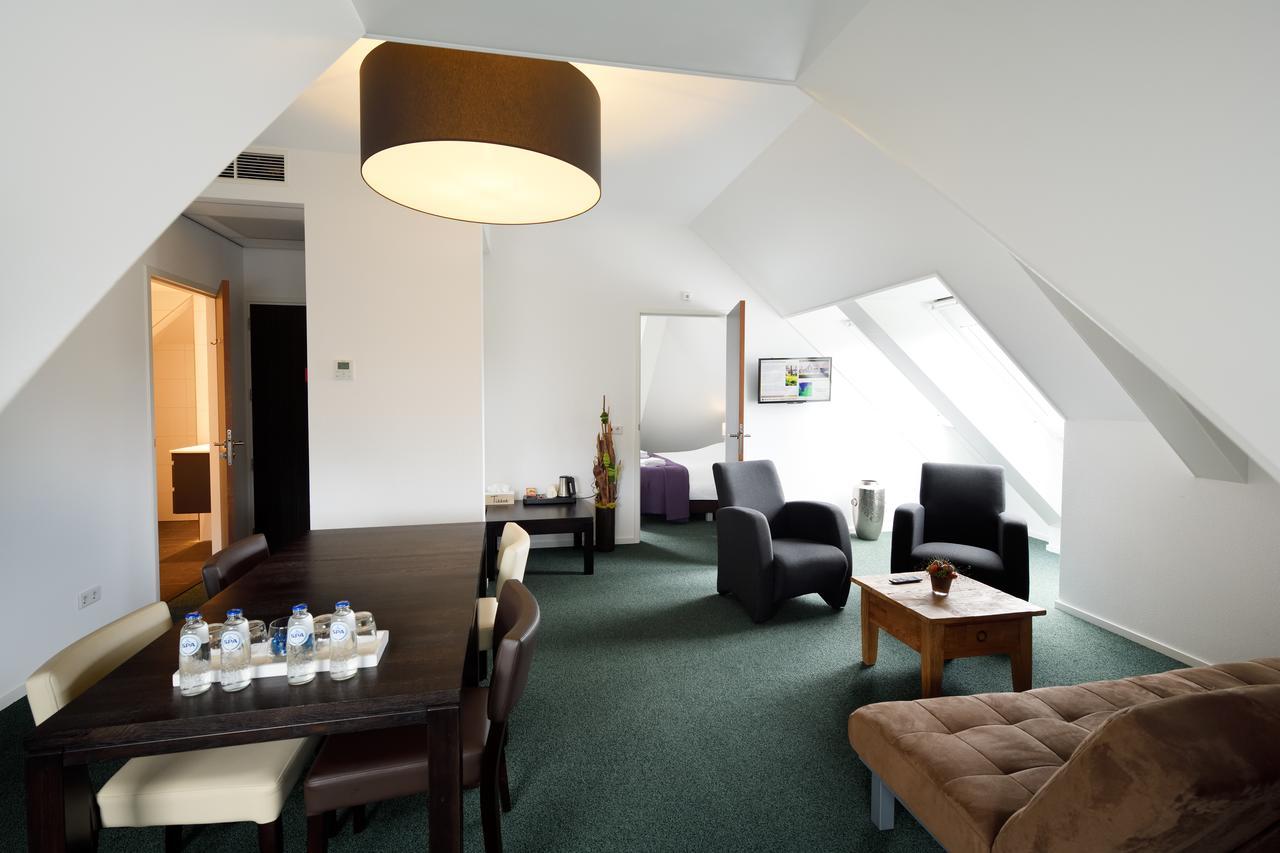 Hotel Restaurant Nederheide Milheeze エクステリア 写真